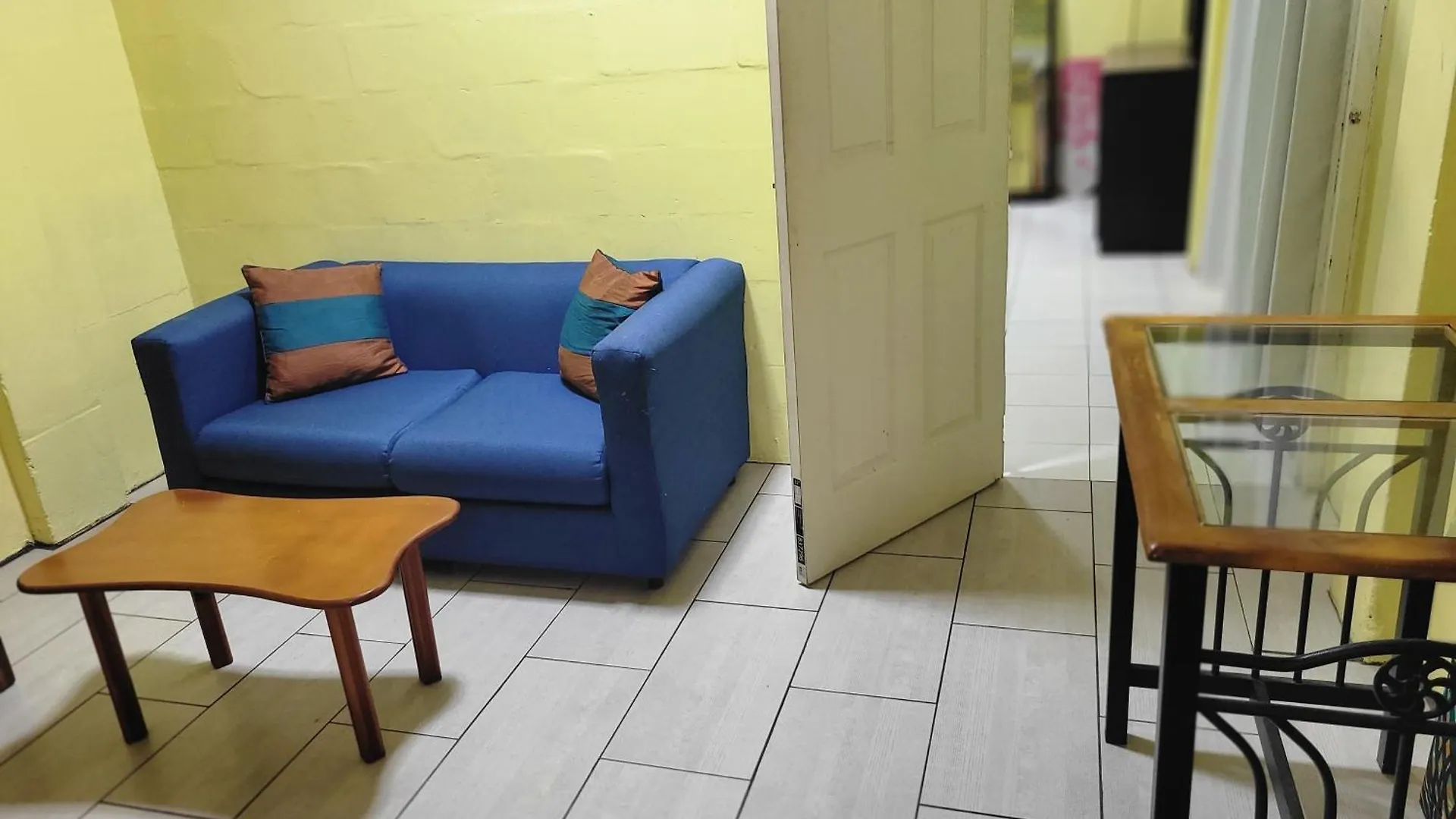 Alicia'S Lodge Port of Spain